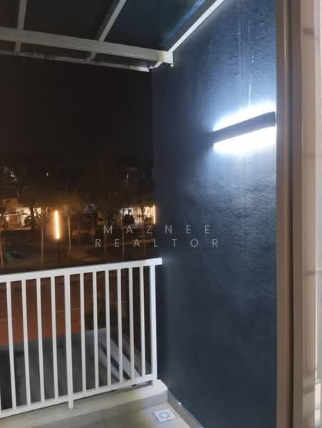 Kondominium untuk Disewa di Ayden Townhouse Warisan Puteri - Maznee Realtor - Balcony - PropertyGuru.com.my