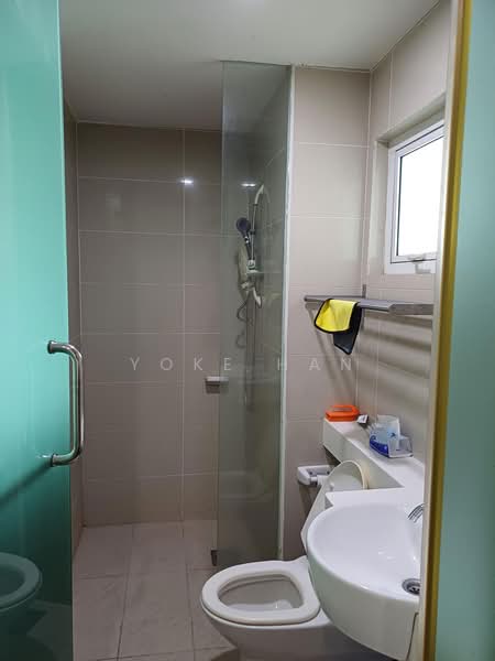 Service Residence for Rent at The Scott Garden SOHO - Yoke Han - Bathroom - PropertyGuru.com.my