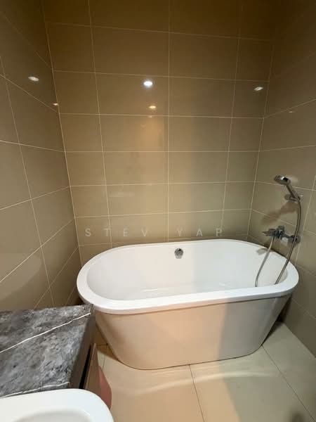 Kondominium untuk Disewa di Pelagos Designer Suites@ Water Front - Stev Yap - Bathroom - PropertyGuru.com.my