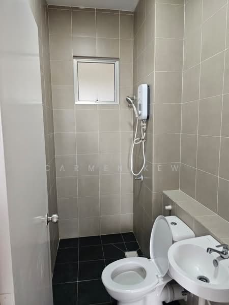 Pangsapuri untuk Disewa di Seri Topaz - Carmen Kew - Bathroom - PropertyGuru.com.my