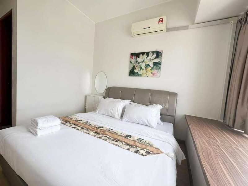 Condominium for Rent at Amberside @ Country Garden Danga Bay - Anson Hiong - Bedroom - PropertyGuru.com.my