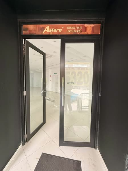 Retail Space for Rent in Bangi Sentral (Bandar Baru Bangi) - Vincent Lee - Entrance - PropertyGuru.com.my