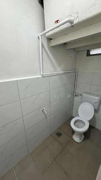Rumah Teres 2 Tingkat untuk Dijual di Taman Gunung Emas (Labis) - Win Lim - Bathroom - PropertyGuru.com.my