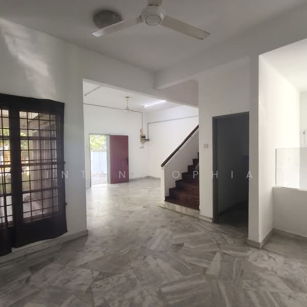 2-storey Terraced House for Sale in Usj 6 (Subang Jaya) - Intan Sophia - PropertyGuru.com.my