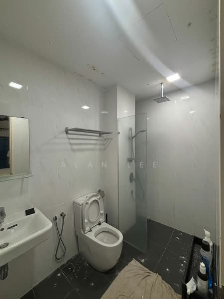 Service Residence for Sale at Reizz Residence - Alan Lee - Bathroom - PropertyGuru.com.my