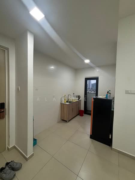 Service Residence for Sale at Reizz Residence - Alan Lee - Kitchen - PropertyGuru.com.my