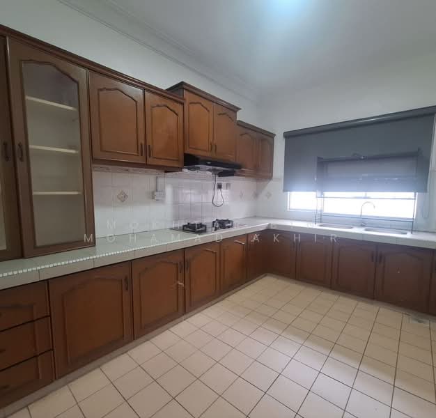 Rumah Teres untuk Dijual di Bandar Kinrara Seksyen 5 (Bandar Kinrara) - Mokhtar Bin Mohamad Akhir - Kitchen - PropertyGuru.com.my