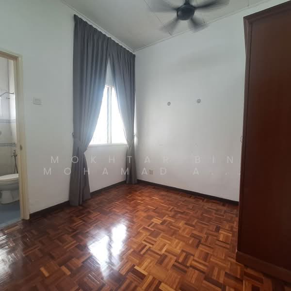 Rumah Teres untuk Dijual di Bandar Kinrara Seksyen 5 (Bandar Kinrara) - Mokhtar Bin Mohamad Akhir - Bedroom - PropertyGuru.com.my