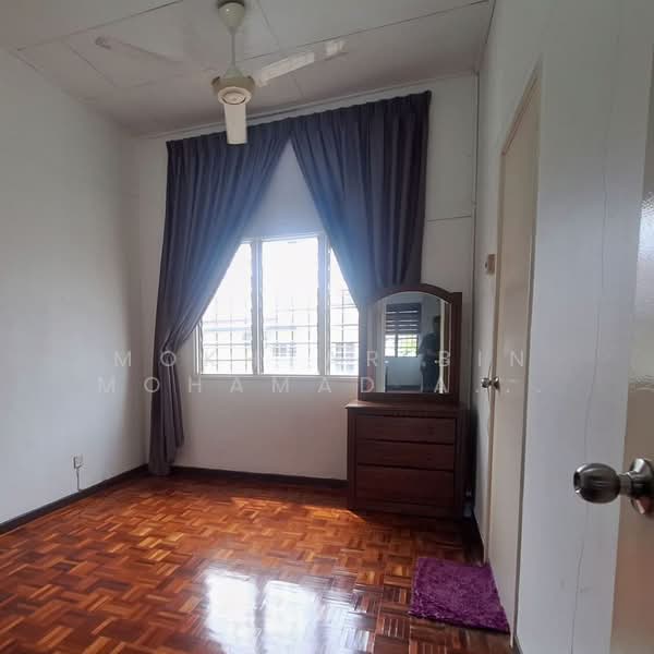 Rumah Teres untuk Dijual di Bandar Kinrara Seksyen 5 (Bandar Kinrara) - Mokhtar Bin Mohamad Akhir - Bedroom - PropertyGuru.com.my