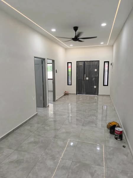1-storey Terraced House for Sale in Taman Universiti (Skudai) - Vincy Sia - Entrance - PropertyGuru.com.my