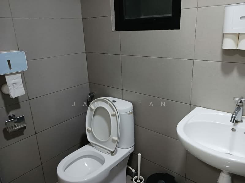 Servis Apartment untuk Disewa di Avenue D'Vogue - James Tan - Bathroom - PropertyGuru.com.my