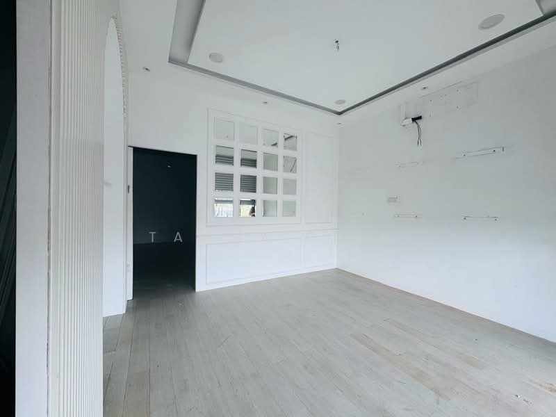 Shop for Rent in Medini (Iskandar Puteri (Nusajaya)) - Tammy Chin - Interior - PropertyGuru.com.my