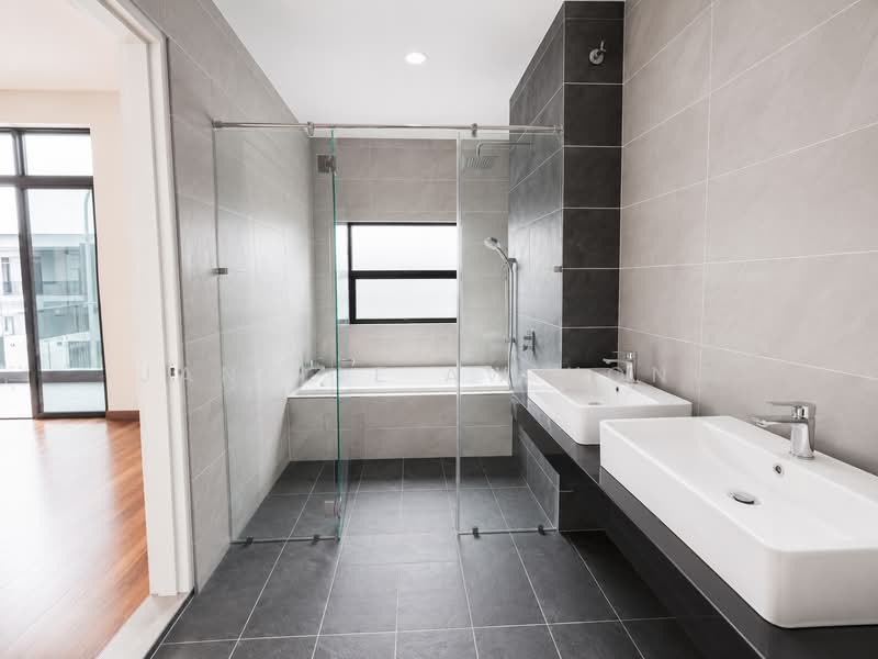 2-storey Terraced House for Sale in East Ledang (Iskandar Puteri (Nusajaya)) - Janelle Aw Yong - Bathroom - PropertyGuru.com.my