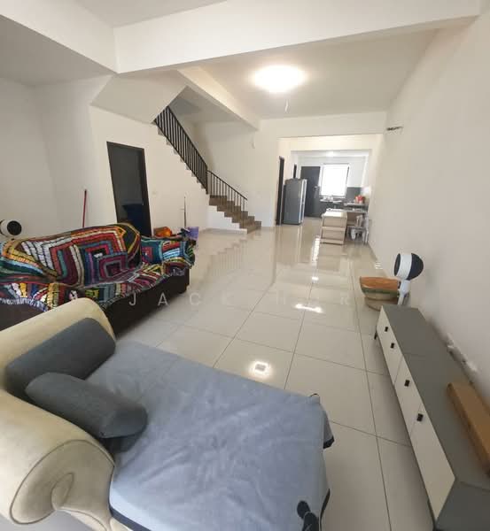 Terraced House for Rent in Klang (Selangor) - Jack Hor - Living Room - PropertyGuru.com.my