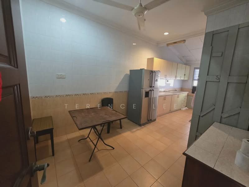 Rumah Teres 2 Tingkat untuk Disewa di Taman Eng Ann (Klang) - Terence Lee - Kitchen - PropertyGuru.com.my