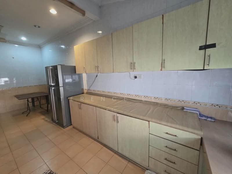 Rumah Teres 2 Tingkat untuk Disewa di Taman Eng Ann (Klang) - Terence Lee - Kitchen - PropertyGuru.com.my