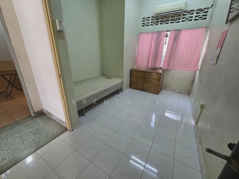 Rumah Teres 2 Tingkat untuk Disewa di Taman Eng Ann (Klang) - Terence Lee - Bedroom - PropertyGuru.com.my
