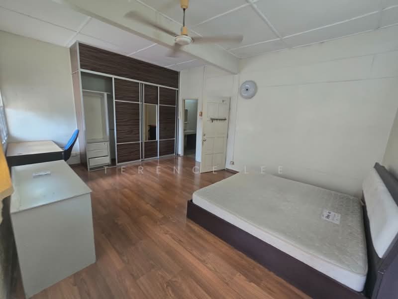 Rumah Teres 2 Tingkat untuk Disewa di Taman Eng Ann (Klang) - Terence Lee - Bedroom - PropertyGuru.com.my