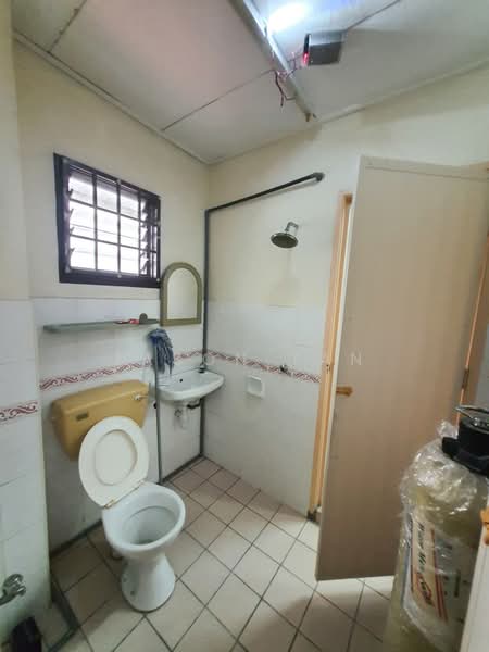 2-storey Terraced House for Sale in Taman Putra Prima (Puchong) - Jason Tan - Bathroom - PropertyGuru.com.my