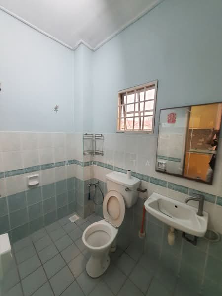 2-storey Terraced House for Sale in Taman Putra Prima (Puchong) - Jason Tan - Bathroom - PropertyGuru.com.my