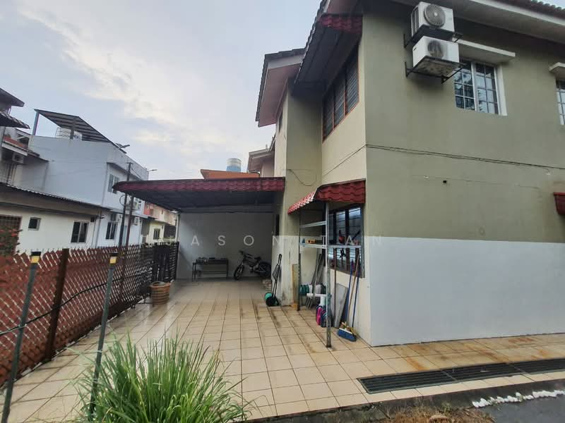 2-storey Terraced House for Sale in Taman Putra Prima (Puchong) - Jason Tan - Exterior - PropertyGuru.com.my