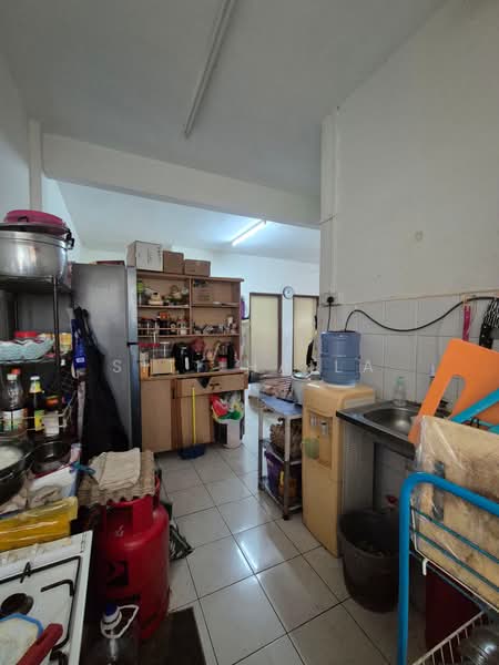 Apartment for Sale at Pangsapuri Orkid - Siti Haila - Kitchen - PropertyGuru.com.my