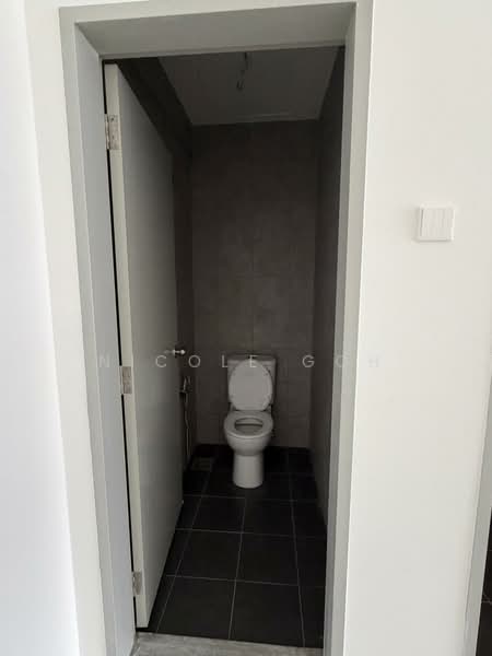 Shop for Rent in Kuala Lumpur (Kuala Lumpur) - Nicole Goh - Bathroom - PropertyGuru.com.my