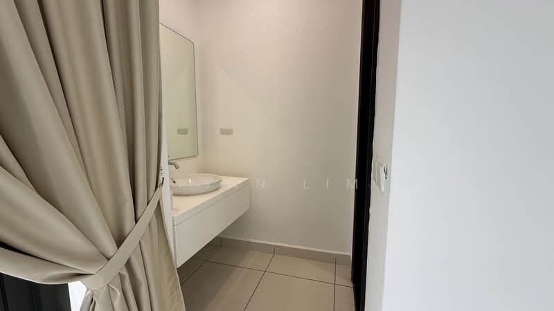 Terraced House for Sale in Medini (Iskandar Puteri (Nusajaya)) - Ryan Lim - Bathroom - PropertyGuru.com.my