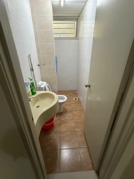 Condominium for Rent at Platinum Lake PV 15 - Jason Ong - Bathroom - PropertyGuru.com.my