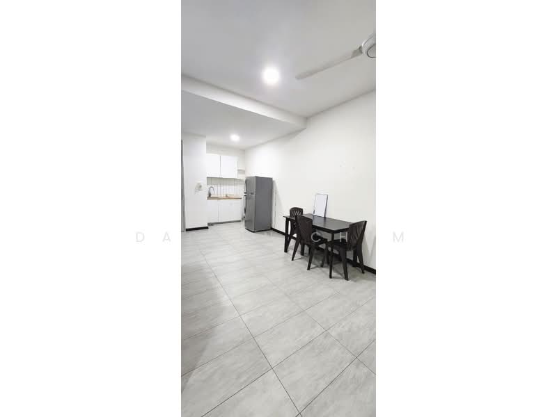Servis Apartment untuk Disewa di Sensasi @ Utropolis - Darren Cham - Kitchen - PropertyGuru.com.my
