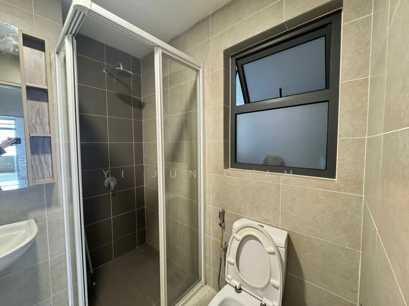 Kondominium untuk Disewa di Lakeville Residence - Yi Jun Cham - Bathroom - PropertyGuru.com.my
