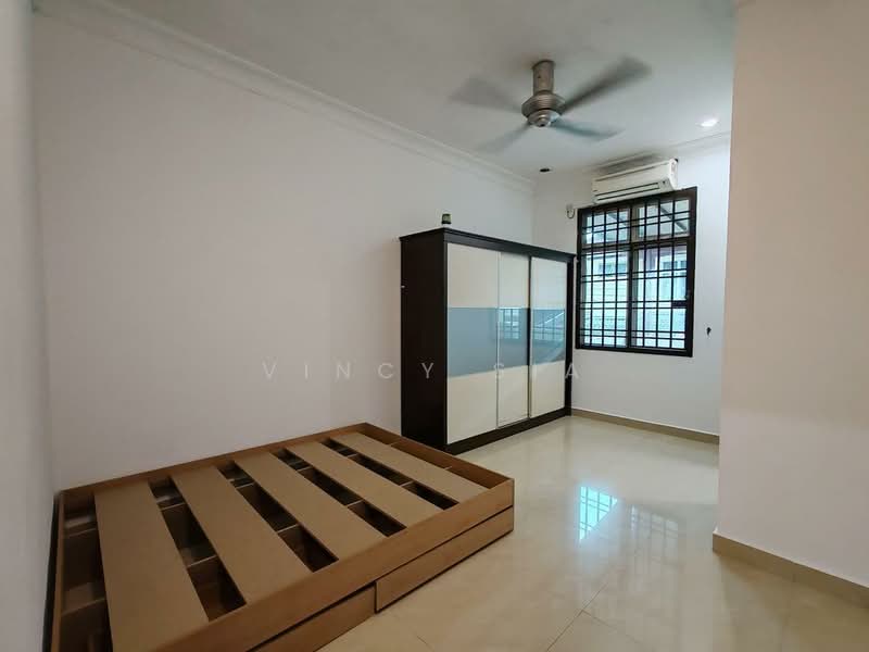 Rumah Teres 2 Tingkat untuk Dijual di Taman Nusa Bestari 2 (Iskandar Puteri (Nusajaya)) - Vincy Sia - Bedroom - PropertyGuru.com.my