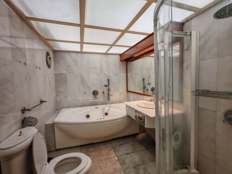 Kondominium untuk Dijual di Mont Kiara Pelangi - Kayden Bong - Bathroom - PropertyGuru.com.my