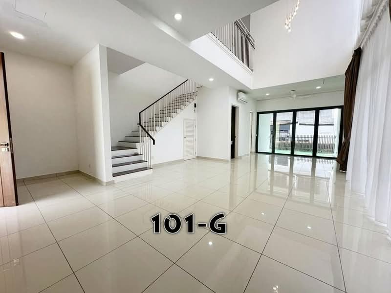 Semi-Detached House for Sale in Setia Alam (Selangor) - Alex Lee - Living Room - PropertyGuru.com.my