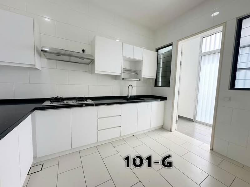 Semi-Detached House for Sale in Setia Alam (Selangor) - Alex Lee - Kitchen - PropertyGuru.com.my