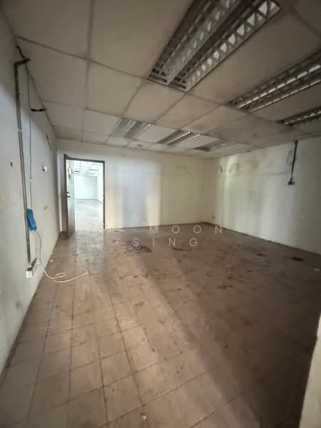 Factory for Rent in Taman Bukit Rawang Jaya (Rawang) - Ng Moon Tsing - Interior - PropertyGuru.com.my