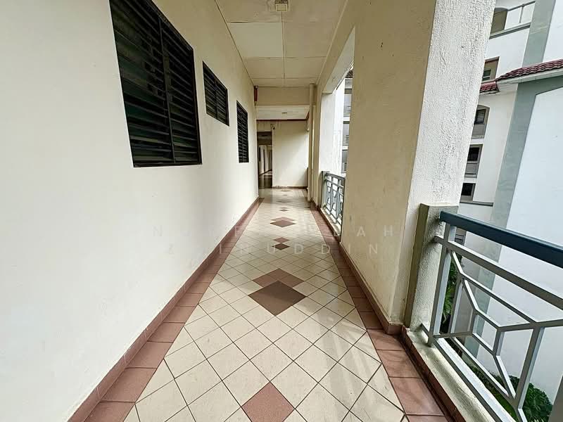 Kondominium untuk Dijual di Sri Alam Condominium - NORFADILAH ZAINUDDIN - Corridor - PropertyGuru.com.my