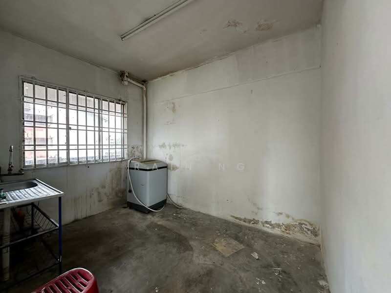 Rumah Flat untuk Dijual di Ketapang Flat - Rain Ng - Interior - PropertyGuru.com.my