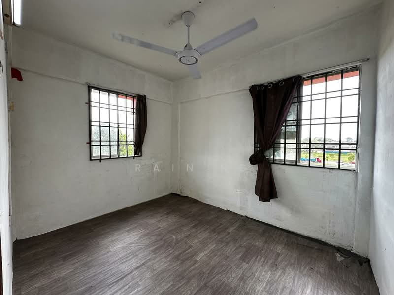 Rumah Flat untuk Dijual di Ketapang Flat - Rain Ng - Interior - PropertyGuru.com.my