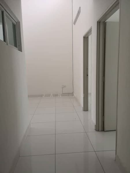 Rumah Teres 2 Tingkat untuk Dijual di Taman Bestari Indah (Ulu Tiram) - JAN AU - Corridor - PropertyGuru.com.my