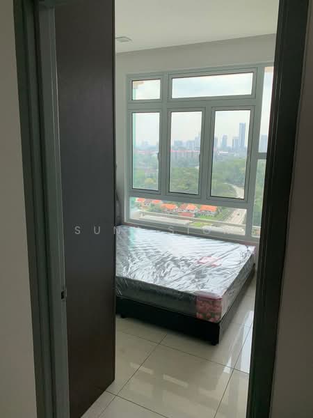 Servis Apartment untuk Dijual di Pangsapuri Tanah Emas (Golden Sands) - Suny Sior - Bedroom - PropertyGuru.com.my