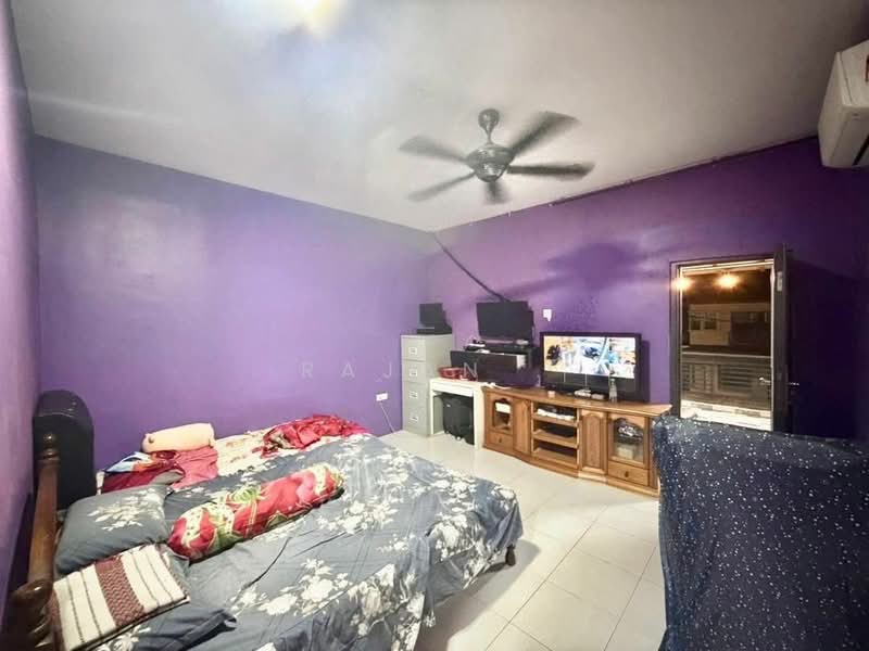 Rumah Berkembar untuk Dijual di Pasir Gudang (Johor) - Rajan . - PropertyGuru.com.my
