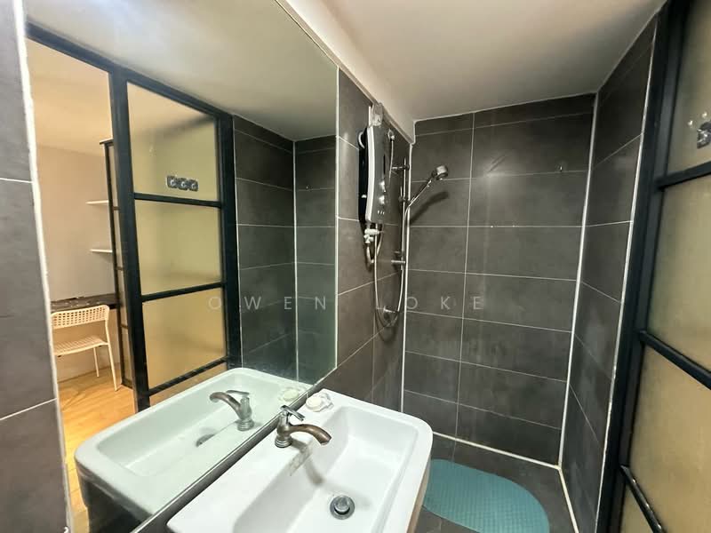 Servis Apartment untuk Disewa di Empire Damansara - Owen Loke - Bathroom - PropertyGuru.com.my