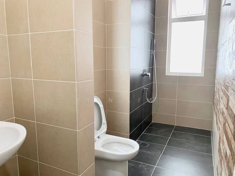 Service Residence for Rent at TriTower Residence @ Johor Bahru Sentral - Ryan Lim - Bathroom - PropertyGuru.com.my