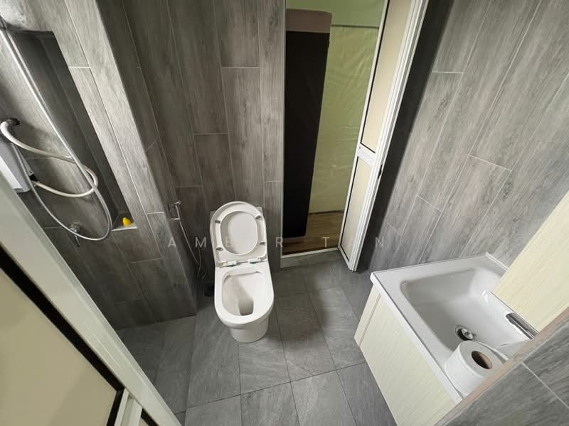 3-storey Terraced House for Sale in Bandar Bukit Puchong (Puchong) - AMBER TAN - Bathroom - PropertyGuru.com.my