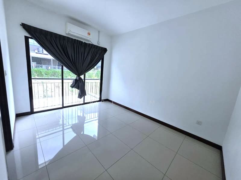 Rumah Berkembar untuk Dijual di Taman Nusa Idaman (Iskandar Puteri (Nusajaya)) - Karl Lim - Balcony - PropertyGuru.com.my