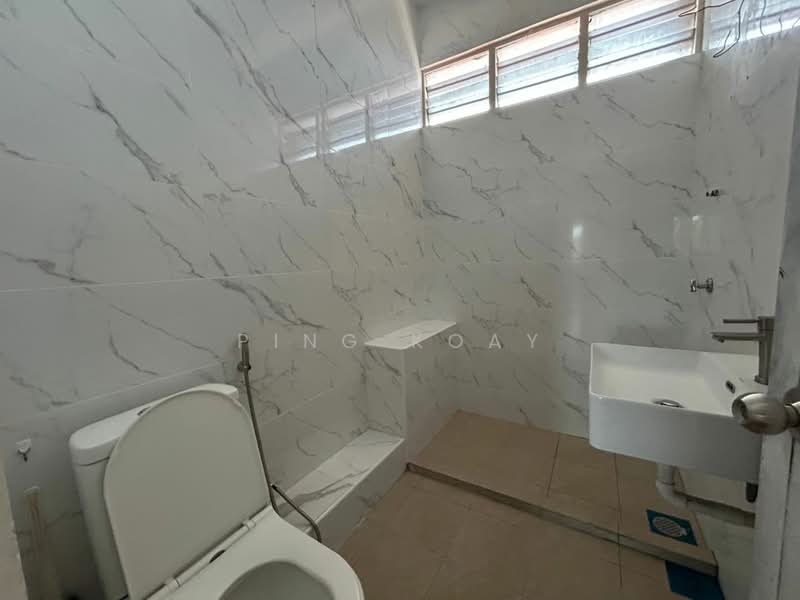 Commercial Bungalow for Rent in Pulau Tikus (Penang) - Ping Koay - Bathroom - PropertyGuru.com.my