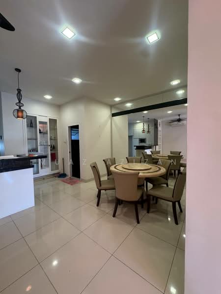 Rumah Teres 2-Tingkat untuk Dijual di Teluk Kumbar (Bayan Lepas) - Muaz Azizan - Dining Room - PropertyGuru.com.my