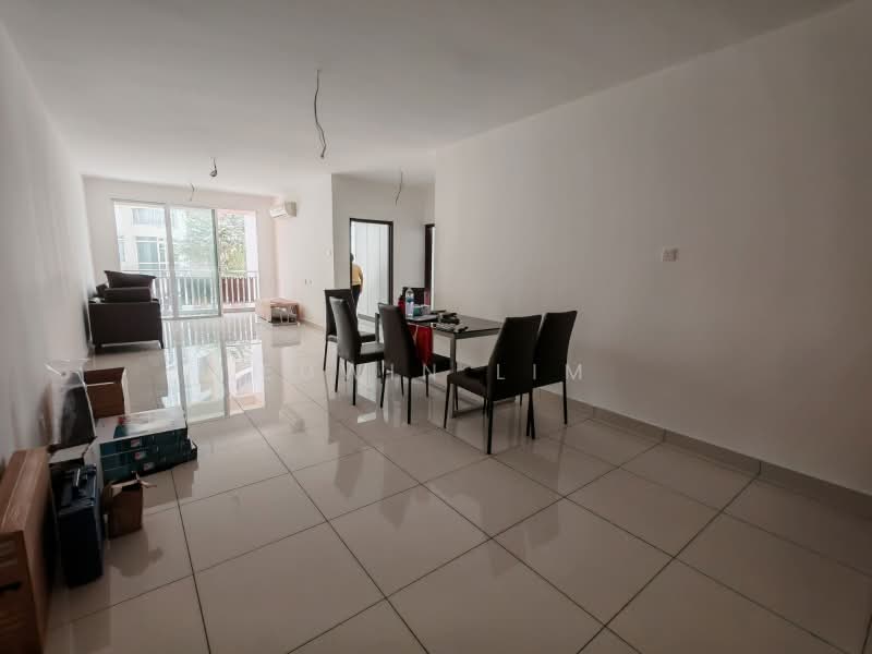 Servis Apartment untuk Disewa di KSL Residence @ Daya - Edwin Lim - Living Room - PropertyGuru.com.my