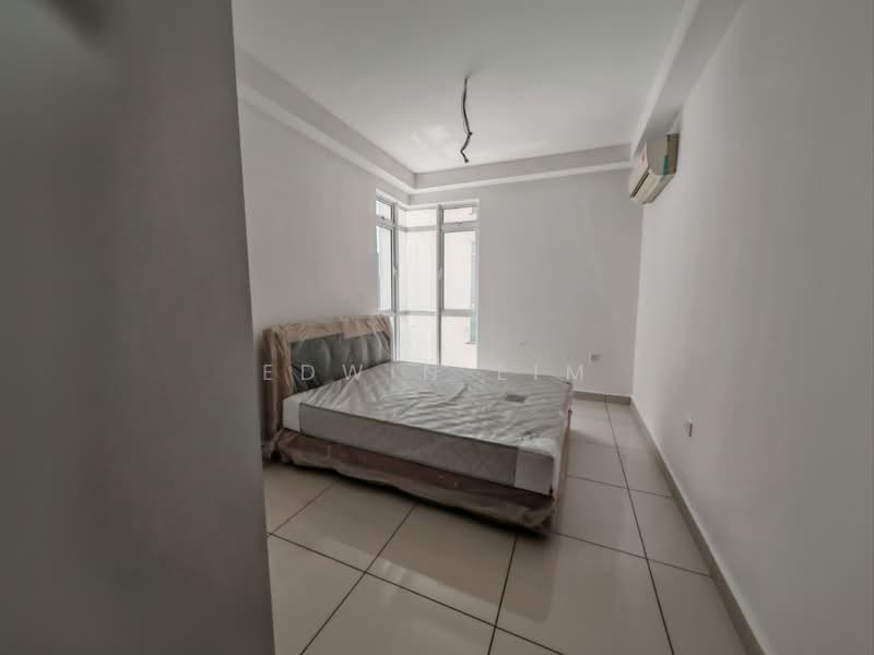 Servis Apartment untuk Disewa di KSL Residence @ Daya - Edwin Lim - Bedroom - PropertyGuru.com.my